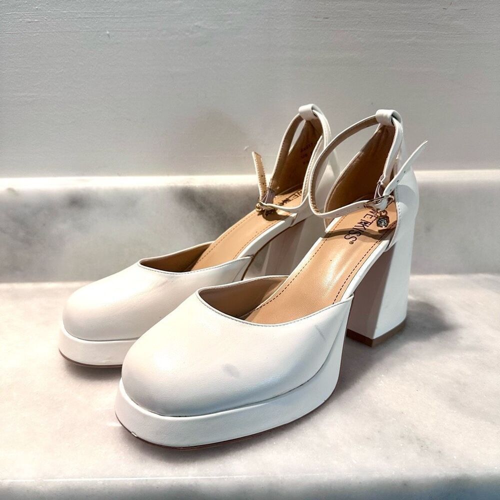 Wetkiss Ankle Buckle Strap Round Toe Platform Chunky Pump Heels White Size 9.5